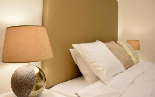 Binder Home Stylish Studios Budapest Parliament