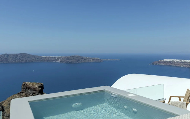 Kaleidoscope Imerovigli Suites