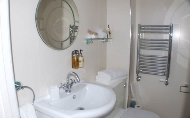 Tides Reach Guest House