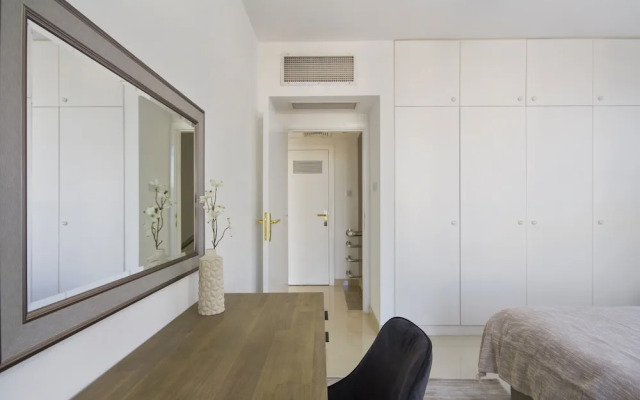 Bespoke Residences - Waikiki Townhouses