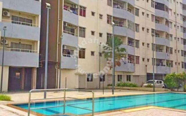 Lovely 3 Bedroom - Golden Height Apartment