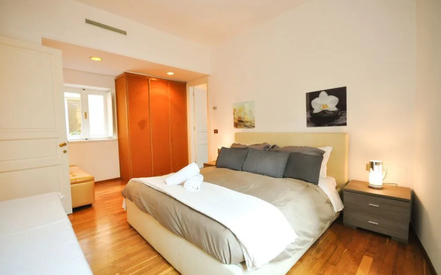 Holiday Apartments Rome - Trevi Fountain