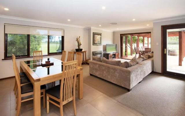 Redgate Forest Retreat