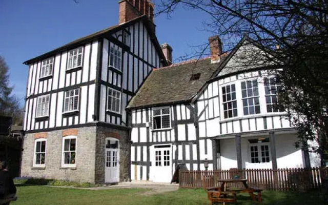 The Radnorshire Arms Hotel