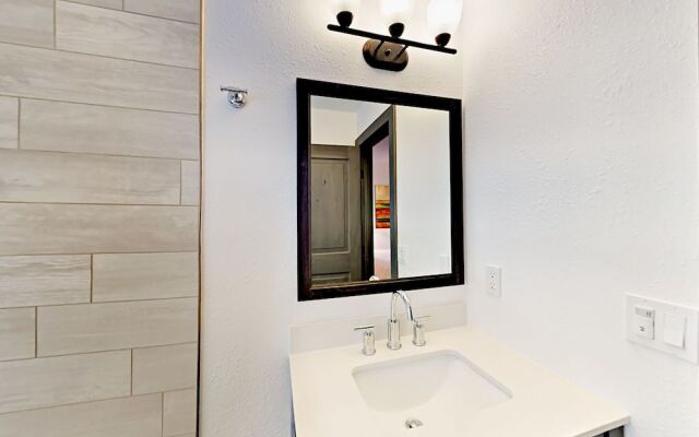 4093 Manzanita Ave Cabin Unit 1