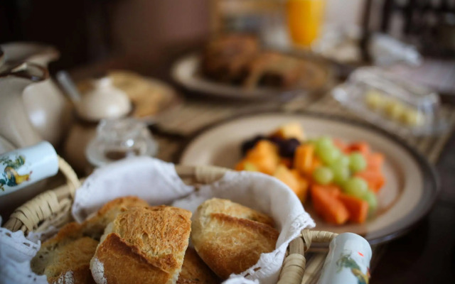 La Colina Bed and Breakfast