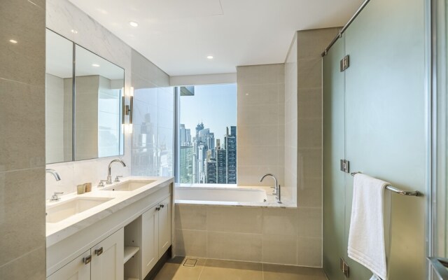 Opera Grand 2BR - Downtown