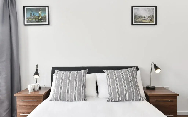 London Bridge Apartment