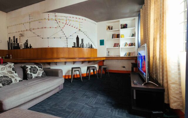 RedDoorz near Quirino Station