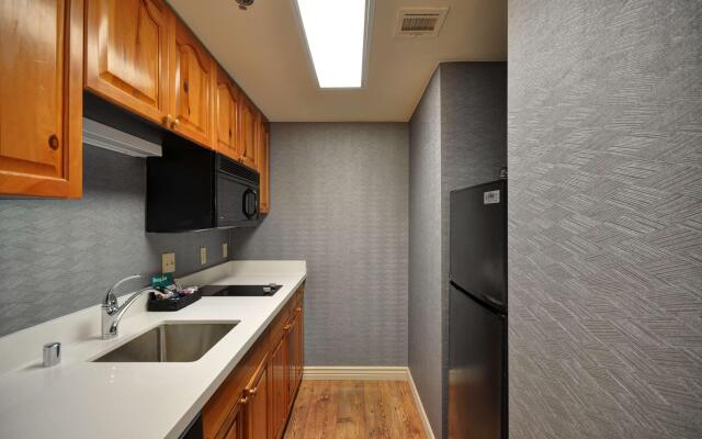 Homewood Suites by Hilton Phoenix-Biltmore