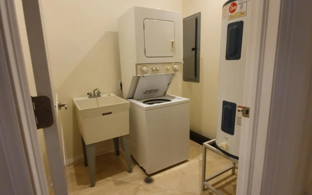 Villa Segovia @ Landmark by the Sea