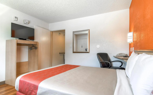 Motel 6 Carlsbad, CA - East
