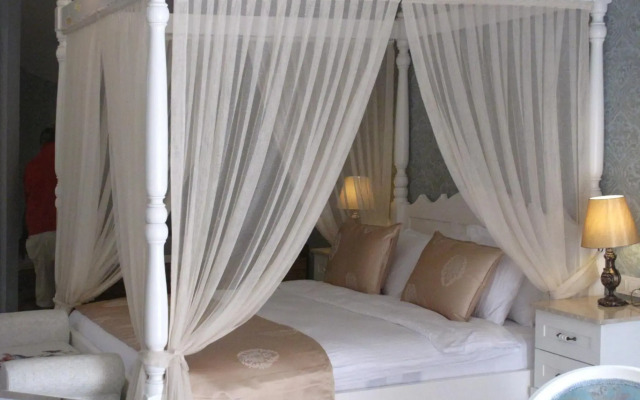 Sea Breeze Hotel & Apartments