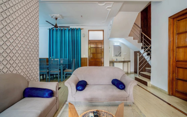 White House By The Ganges