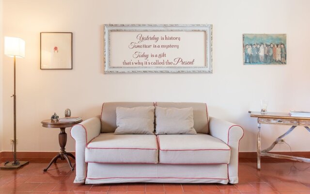 The Quietest Corner of Trastevere, AC & Elevator