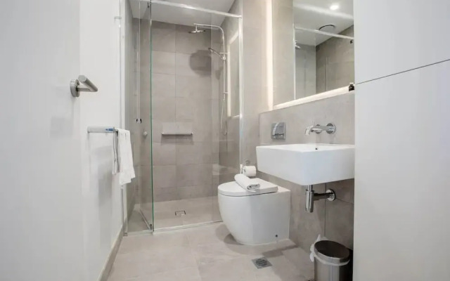 Stunning Bright Apartment At Hawthron/Glenferrie Station