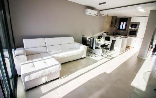 Apartment in Oasis Beach IX Albamargroup