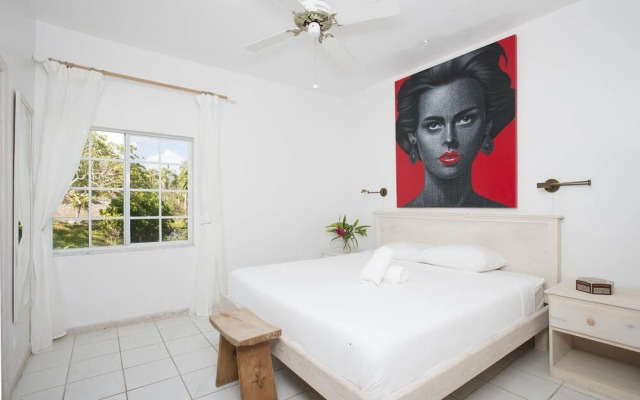 La Bougainvillea Estate 12 Bedroom Duplex