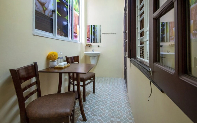 Red Lotus Homestay