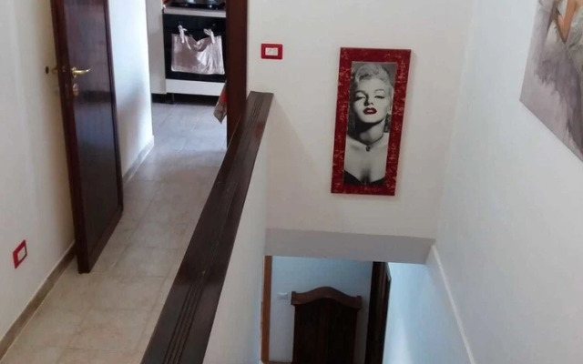 M & I Apartment