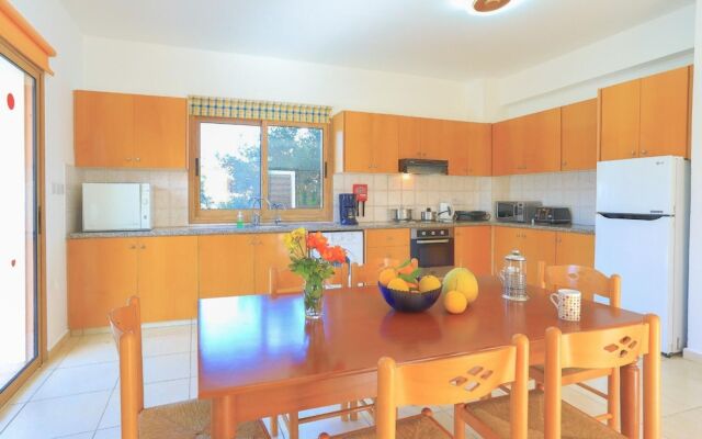 Villa Athina Finiki in Latchi
