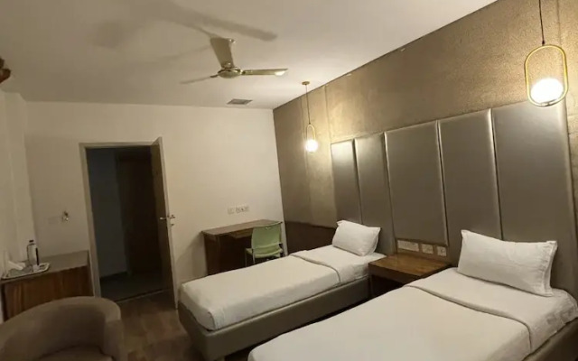 Purple Inn Boutique Hotel