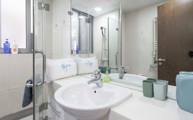 Tyms Modern 1BR 1BA Suite Xujiahui Metro