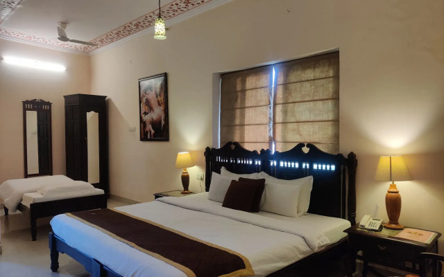 Suryaa Villa - A City Centre Hotel