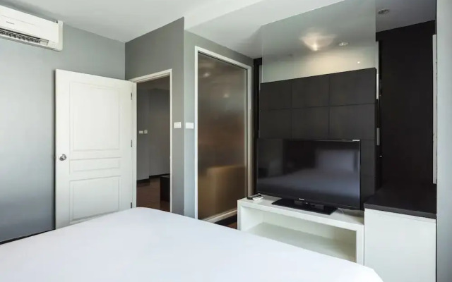 The Lavish Residence by Favstay