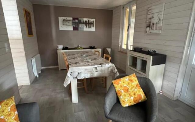 APPARTEMENT 4 PERSONNES CLASSE 2 ETOILES LEBOUCQ Laurent