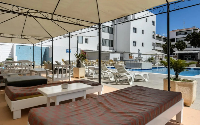 Apartamentos San Antonio Beach