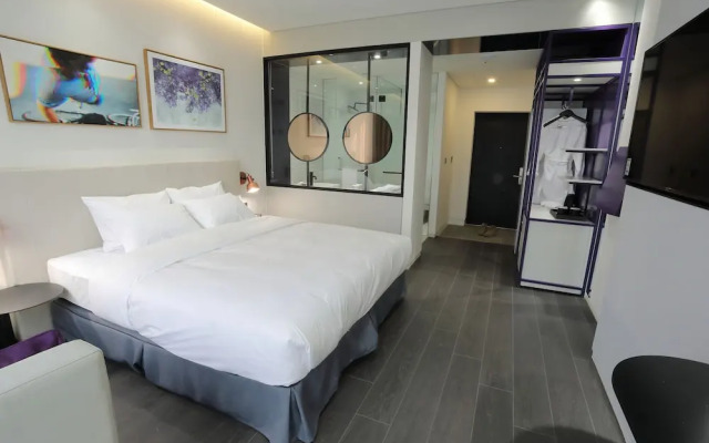 Orchid Hotel