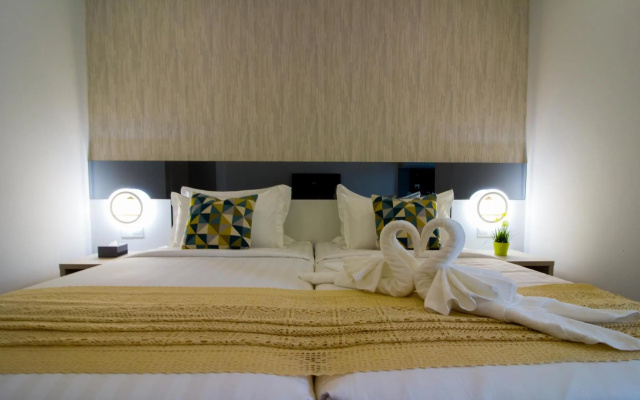 Tropical Villa Service Suite – Guest Rooms – Seri Kembangan