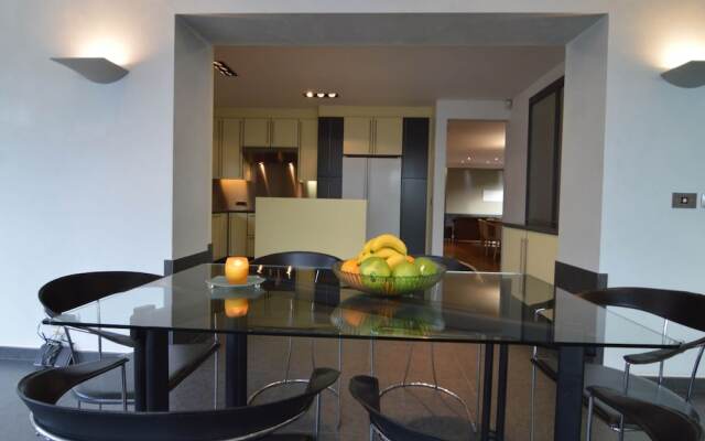 Beautiful Villa for Groups With Swimming Pool, Sauna and Wifi