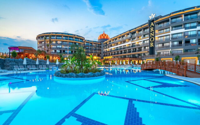 Arnor De Luxe Hotel