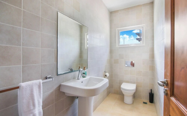 Golf Villa in Bavaro - Pool, Jacuzzi, Staff