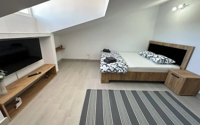 Serenity Apartments and Studios