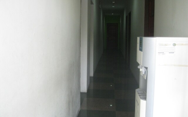 1 Baron Motel