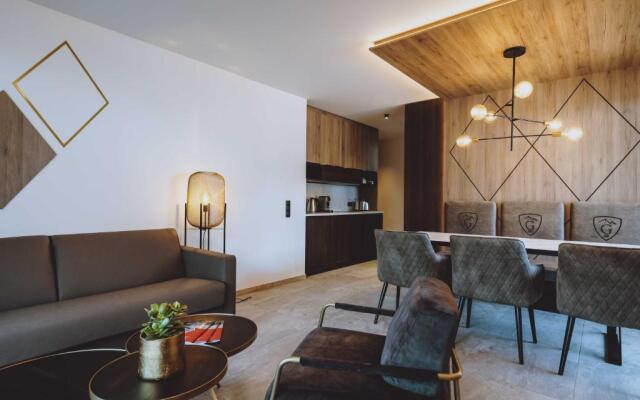 GLEMM by AvenidA Superior Hotel & Residences
