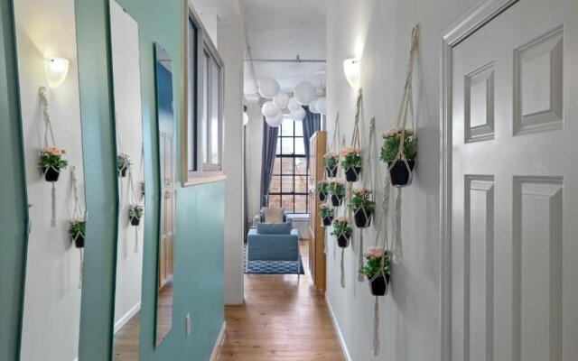 Trifecta 2BR Modern & Spacious Superhost