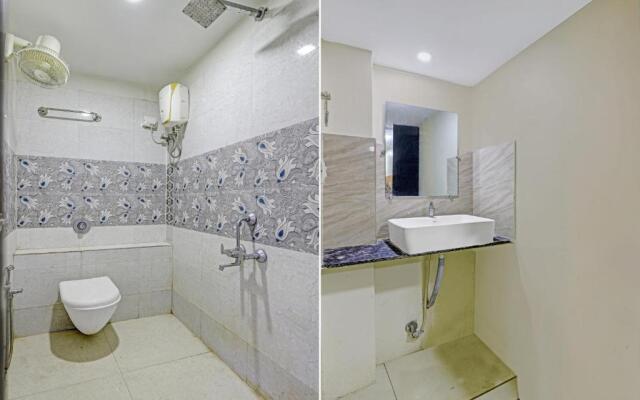 OYO 47110 Hotel Royal Palace