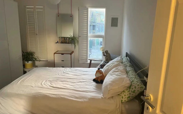 Tranquil 1 Bedroom Apartment With River View