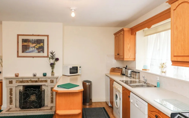 2 Garnish Court