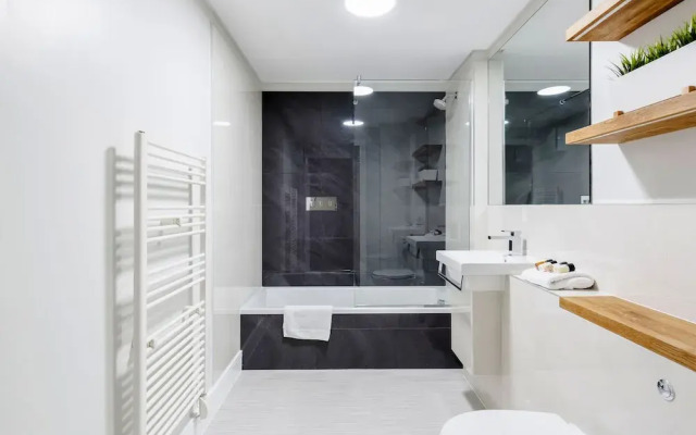 Marina Place by Roomspace Apartments