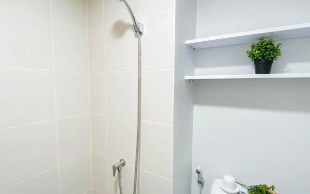 Neat Studio Room Apartment Meikarta