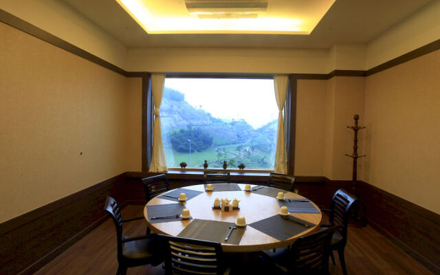 City Park Golf & Hotel