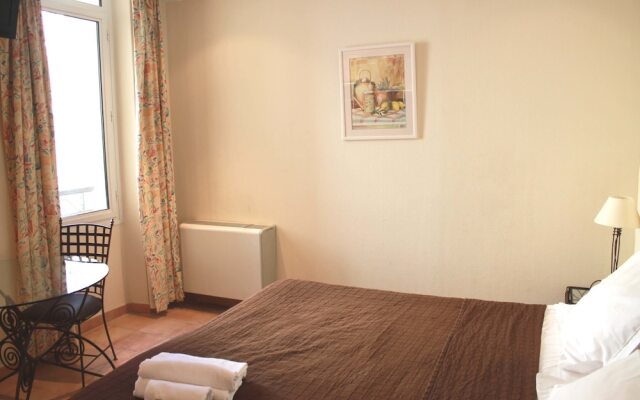 Studio Commandant André 23