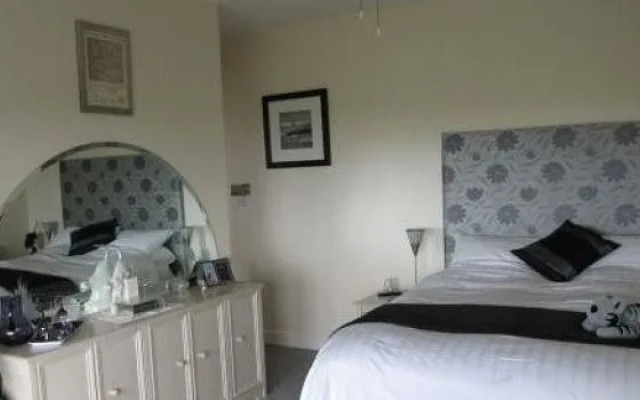 Brackenhurst House - B&B