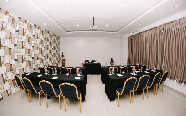 Summer Quest Hotel