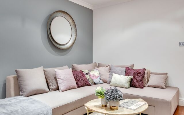 The Earl's Court Retreat - Modern & Central 2BDR with Garden